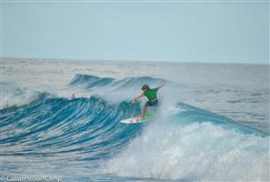 advanced surfing at playa encuentro